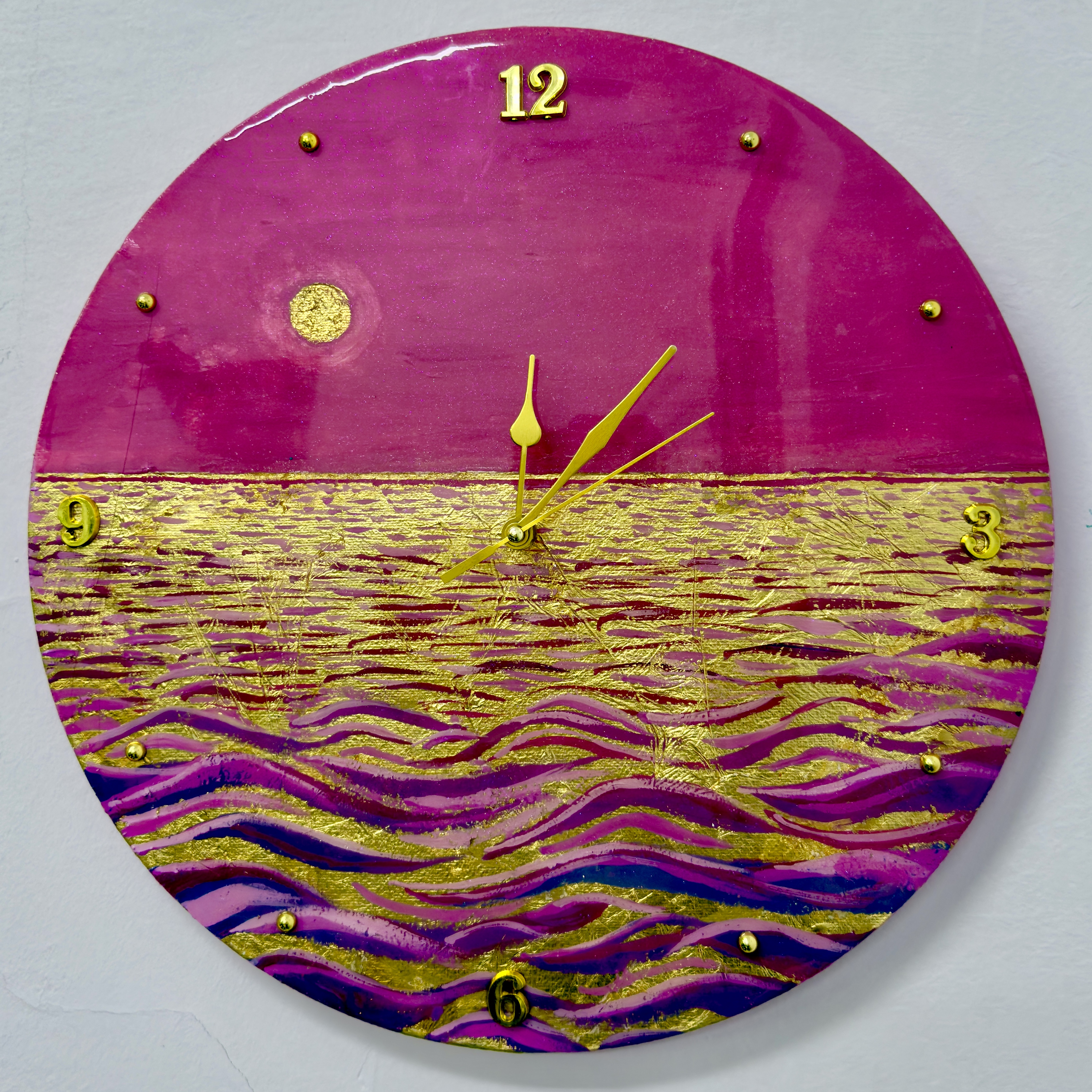 "البحر الأحمر. الساعة 17:00" // "Red Sea at 17:00" 